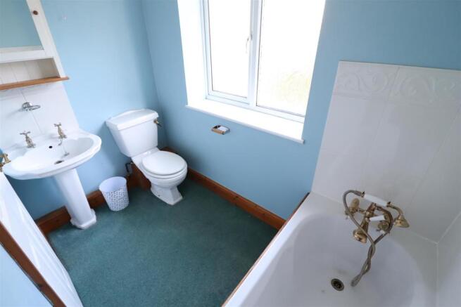 Bathroom.JPG