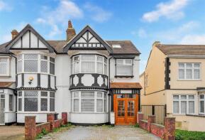 1b, Brantwood Gardens, Ilford IG4 5LG