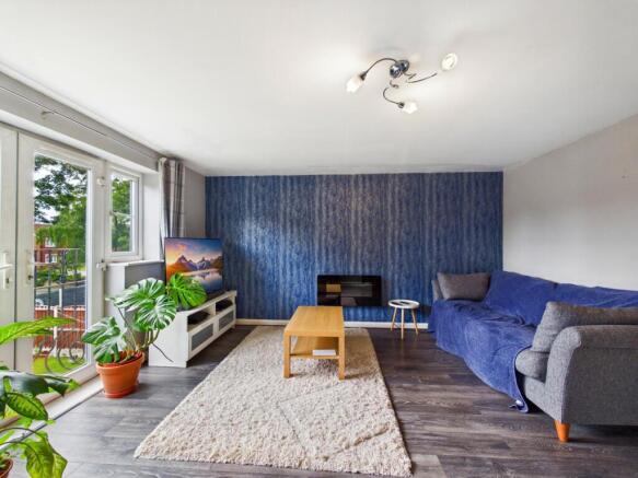 3 bed Town House for sale Image 9