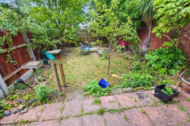 2 bed Terraced for sale Image 8