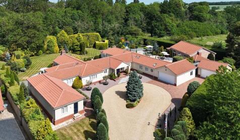 Hatchet Lane, Stonely, St Neots, PE19