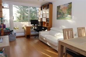 17, Elmcroft, Fairview Avenue, Woking GU22 7NX