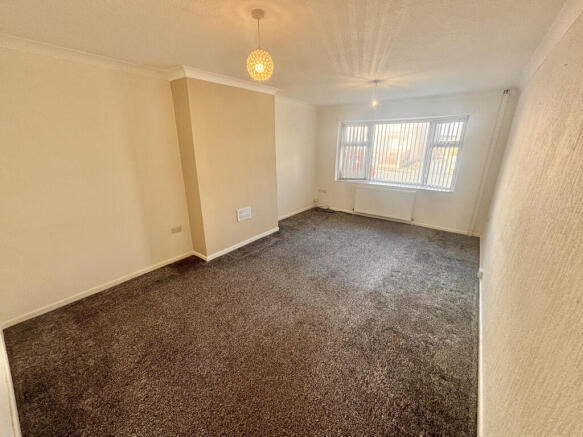 Manor Drive,  Cleveleys, FY5 photo 4