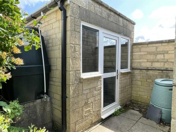 Outbuilding.JPG
