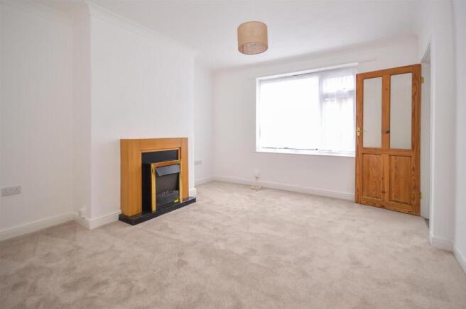 2 bed Terraced for sale Image 2