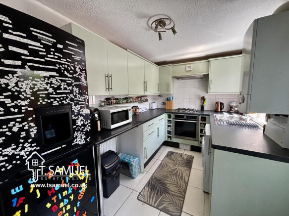Kitchen 4