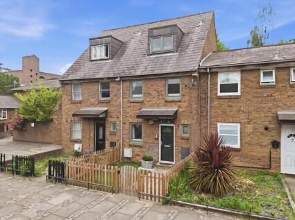 West Gardens, Wapping, E1W
