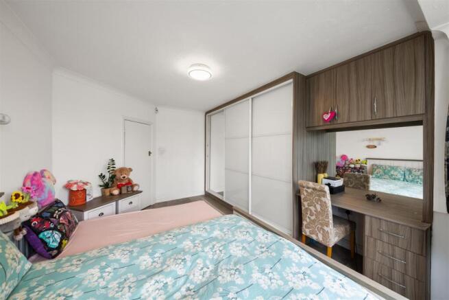 Willow Grove, Ruislip photo 4