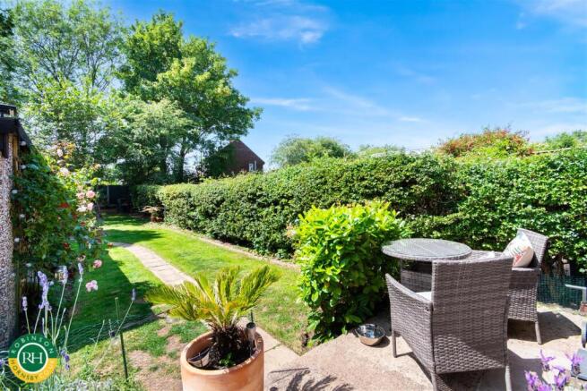 2 bed Semi-Detached for sale Image 8