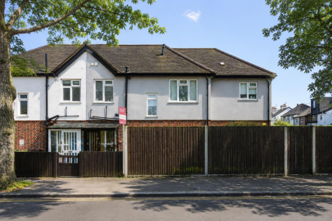Tilehurst Road, Cheam Village,