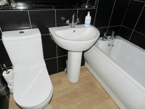 Family Bathroom 