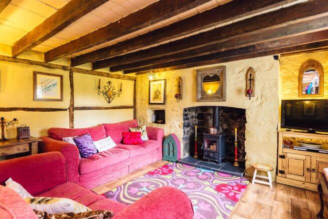 Rock House, Llanddewi-7.jpg