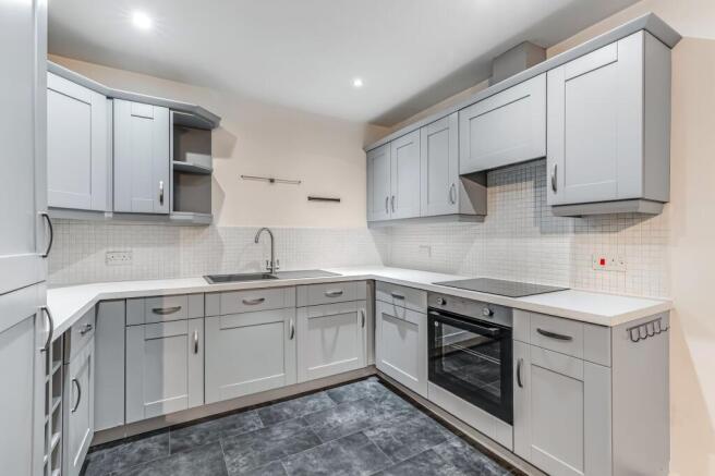 2 bed Flat for sale Image 6