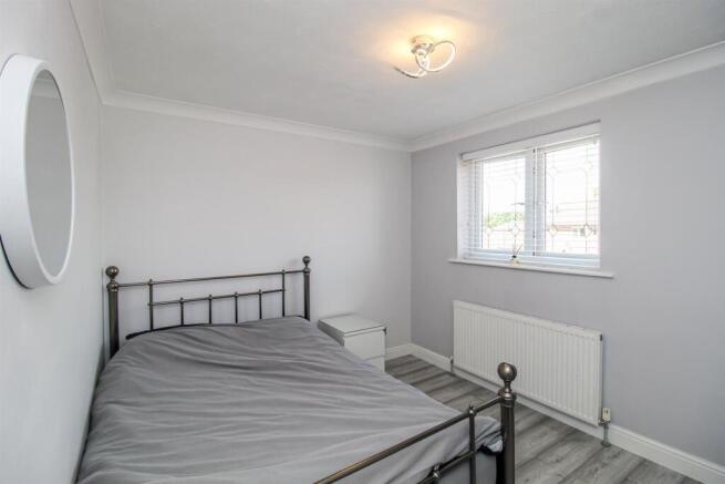 2 bed House for sale Image 10