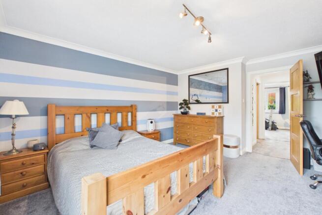 2 bed Terraced for sale Image 11