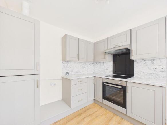 2 bed Terraced for sale Image 8