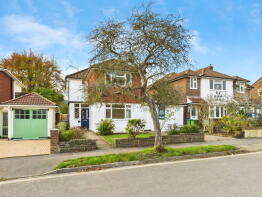 18, Queensway, Horsham RH13 5AY
