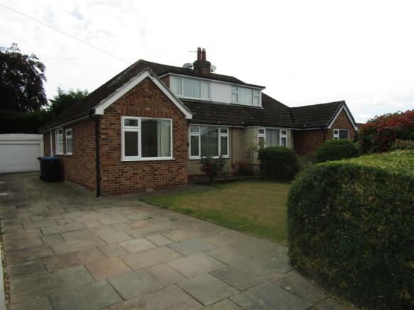 4 bed Bungalow for sale Image 10