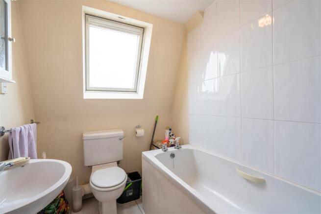 Flat 12, 2 Moorgate Avenue_.jpg