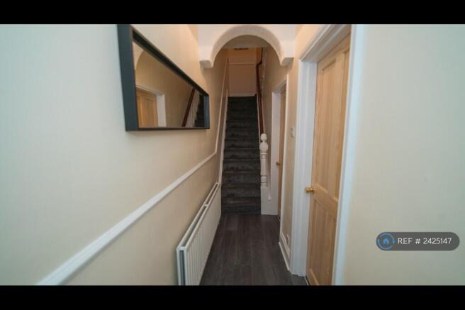 1 bed House Share to rent Image 11
