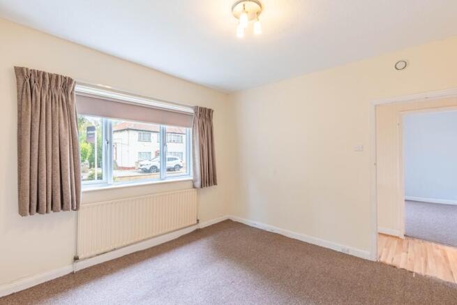 2 bed Flat for sale Image 4