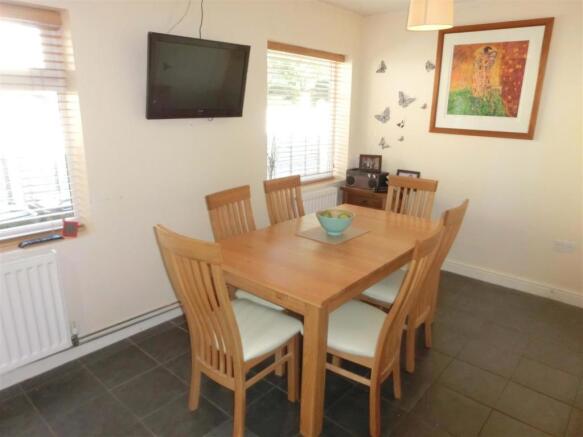 Peterbrook Road 82 Dining.jpg