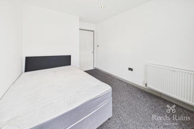 1 bed Apartment to rent Image 10