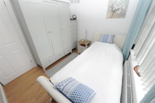 2 bed Detached Bungalow for sale Image 11