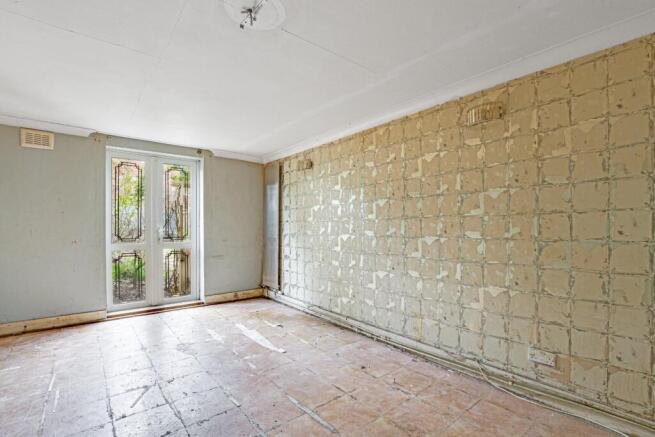 11-cf01JHPropWpen - 70 Fairlawn Road - 19.jpg