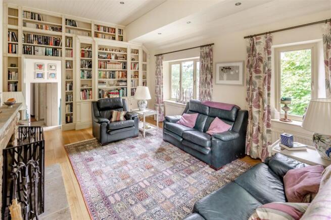 8514373-interior10.jpg