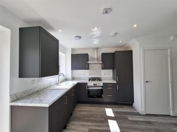 Kitchen1.jpg