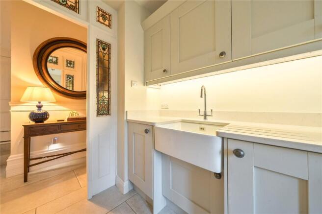 2 bed Apartment for sale Image 10