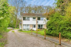 142d, St Albans Road, St. Albans AL4 9LL