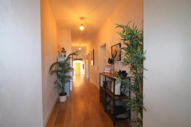 Hallway.JPG