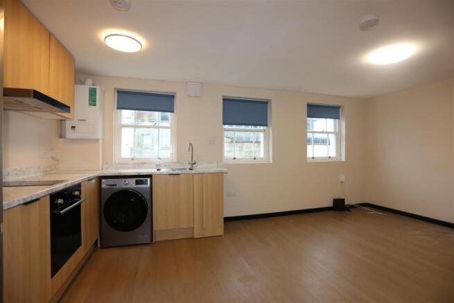 2, 33 MONTPELIER ROAD (1).JPG