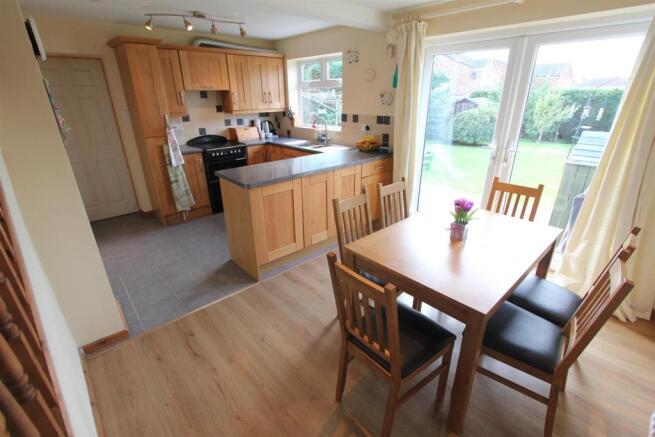Dining kitchen to re