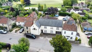 1, Three Lions Mews, The Street, Holt BA14 6QH