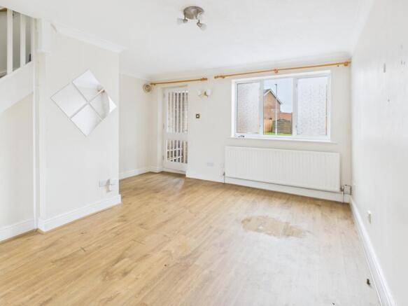 CAM02519G0-PR0377-STILL006