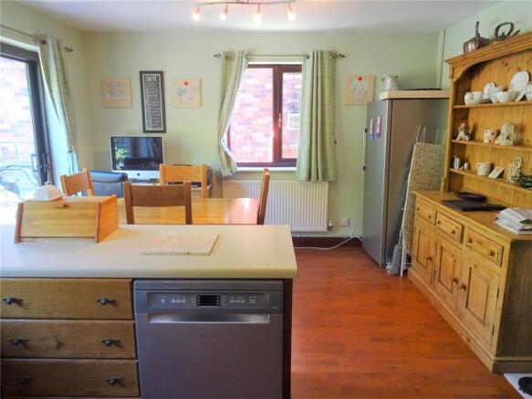 Kitchen/Dinnig Area