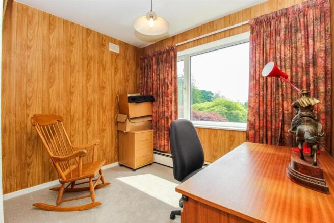 4 bed Detached for sale Image 6