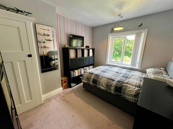 3 bed Terraced for sale Image 7