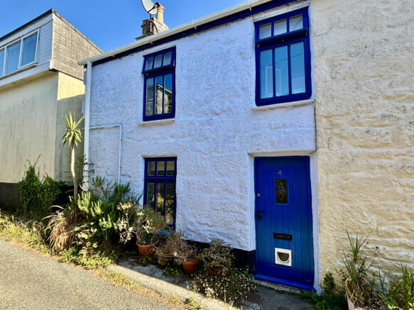 1 Bedroom Mid Terrace Cottage Sale