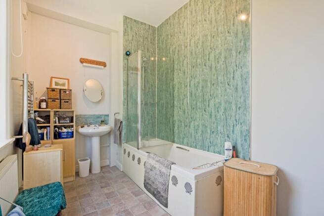 3 bed Terraced for sale Image 9