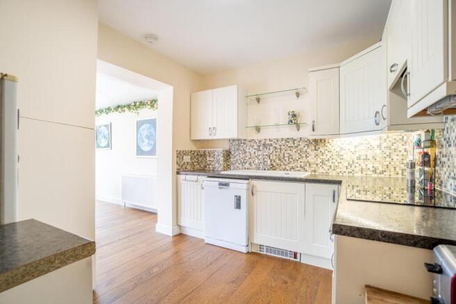 3 bed Detached for sale Image 4