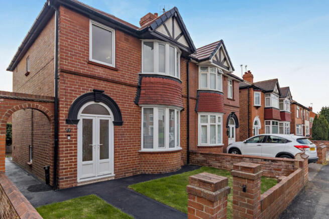 3 bed Semi-Detached for sale Image 6
