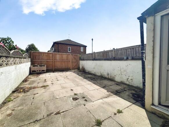 3 bed Terraced for sale Image 8