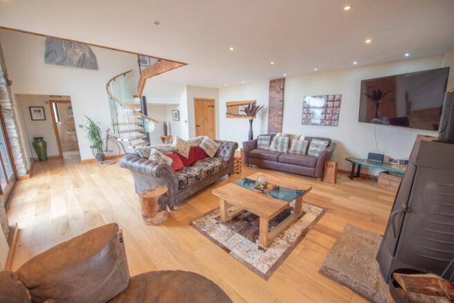 Lower Lingah Barn, Lingah Hill, Glusburn BD20 8BD photo 4
