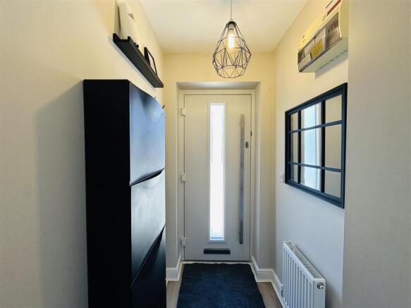 3 bed Semi-Detached for sale Image 8