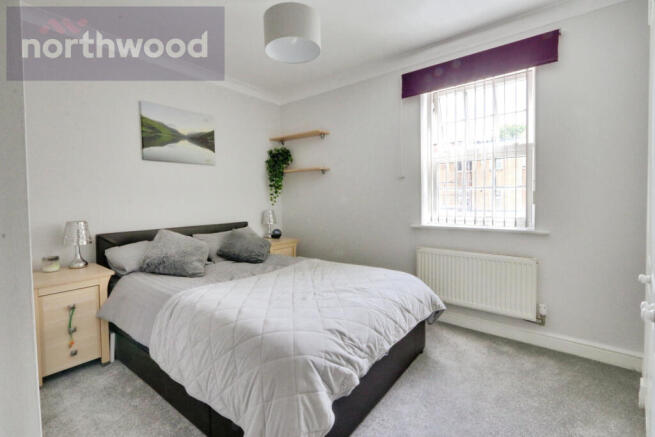 3 bed Terraced to rent Image 5