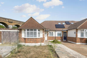 30, Greenwood Close, Thames Ditton KT7 0BG